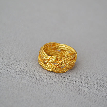 Stunning Gold Ring for Daily Wear