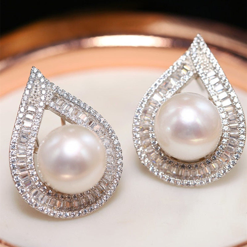 Beautiful Pearl Earring with Unique Style