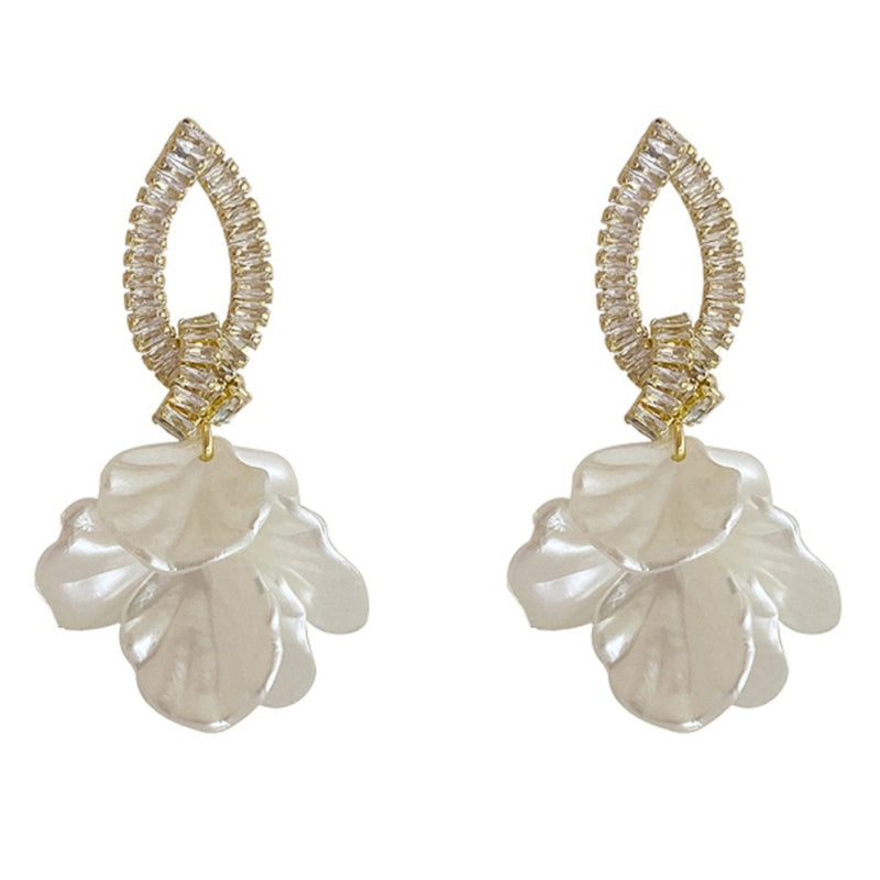 Classic Earring with Timeless Appeal