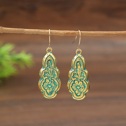 Charming Earring for Any Occasion