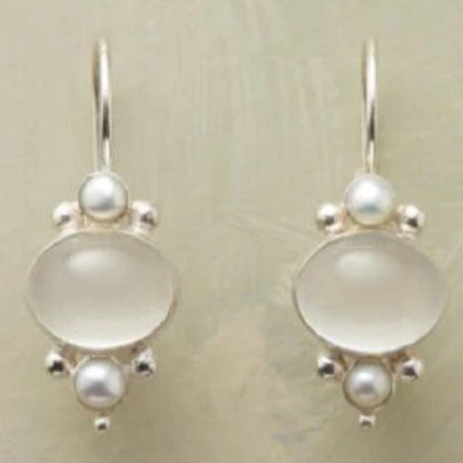 Romantic Silver Earring for Special Moments