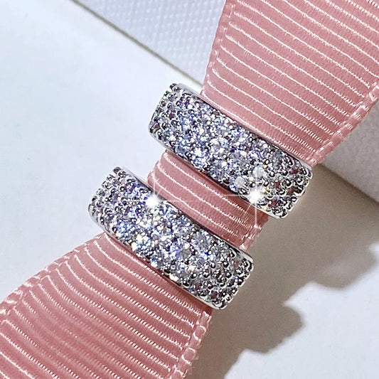 Charming Piece for Any Occasion