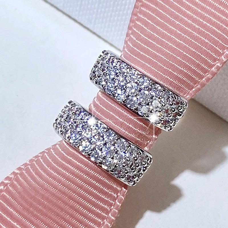 Charming Piece for Any Occasion