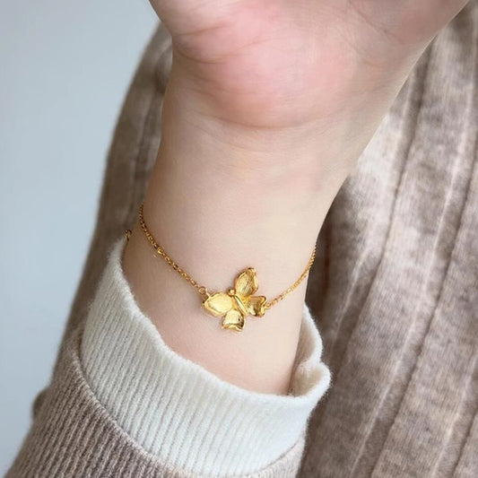 Charming Gold Necklace for Any Occasion