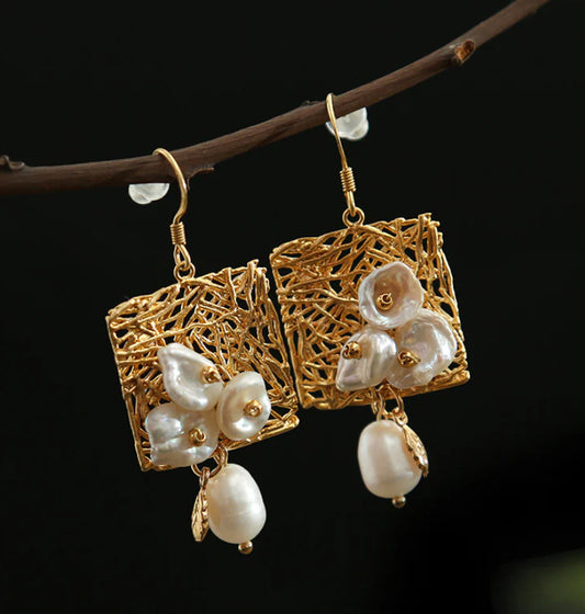 Classic Pearl Earring with Timeless Appeal