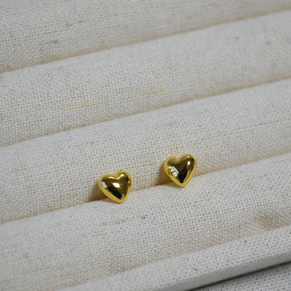 Charming Silver Earring for Any Occasion