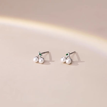 Romantic Pearl Earring for Special Moments
