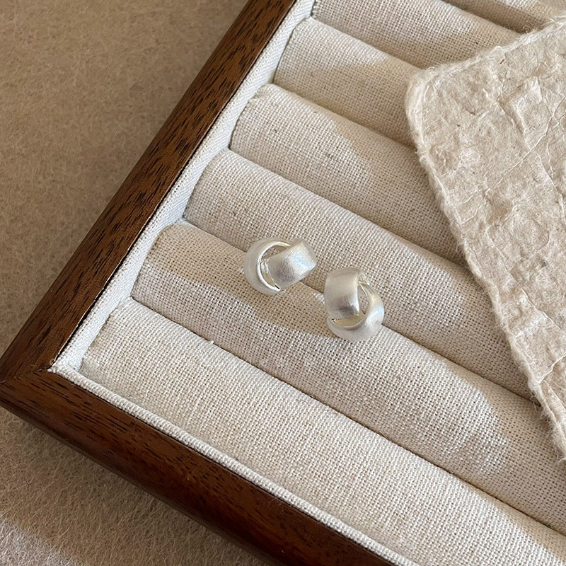 Romantic Silver Earring for Special Moments