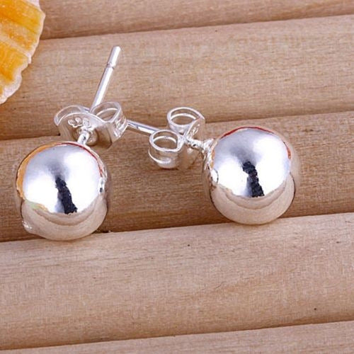 Delicate Artisan Gold Earring