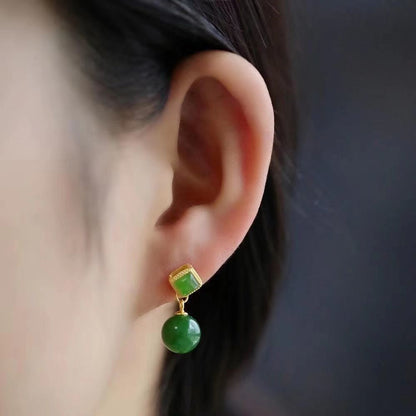 Charming Silver Earring for Any Occasion