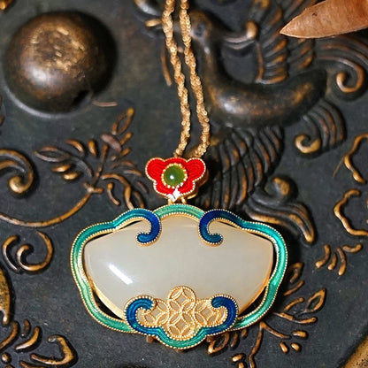 Romantic Silver Necklace for Special Moments