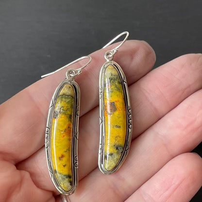 Charming Earring for Any Occasion