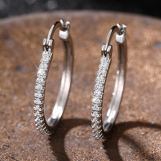 Charming Earring for Any Occasion
