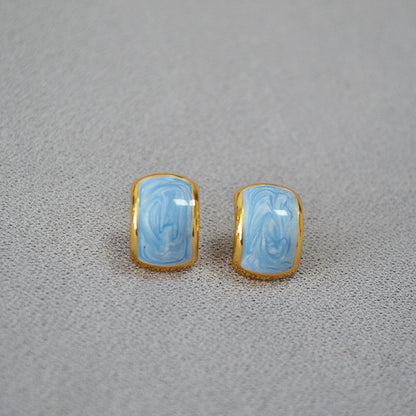 Delicate Artisan Gold Earring