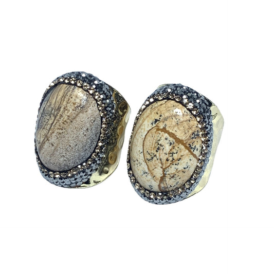Charming Gold Ring for Any Occasion