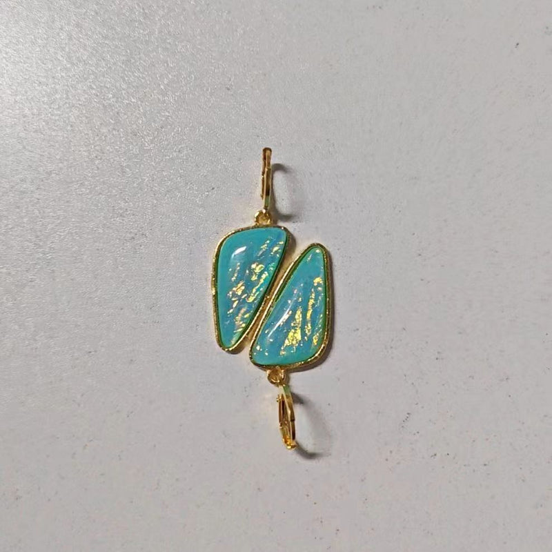 Classic Pendant with Timeless Appeal
