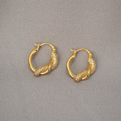 Classic Gold Earring with Timeless Appeal