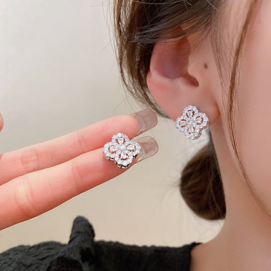 Elegant Earring for Every Occasion