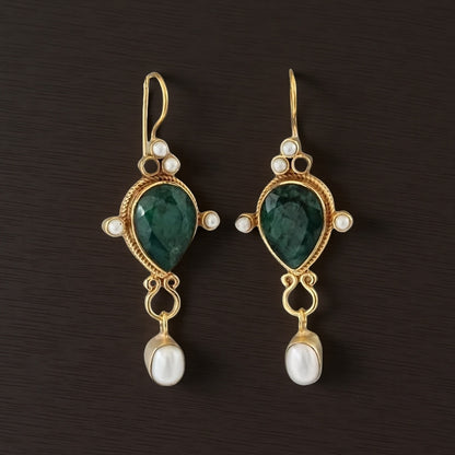 Beautiful Pearl Earring with Unique Style