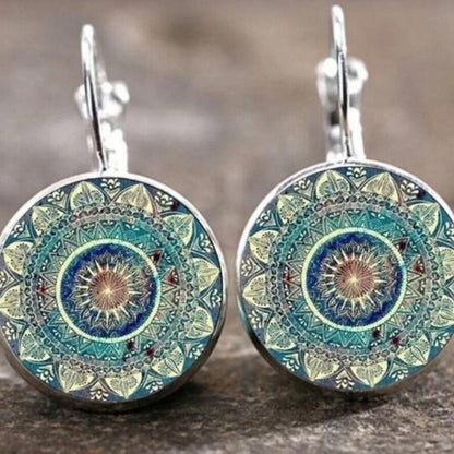 Classic Earring with Timeless Appeal