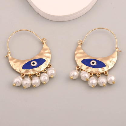 Classic Pearl Earring with Timeless Appeal