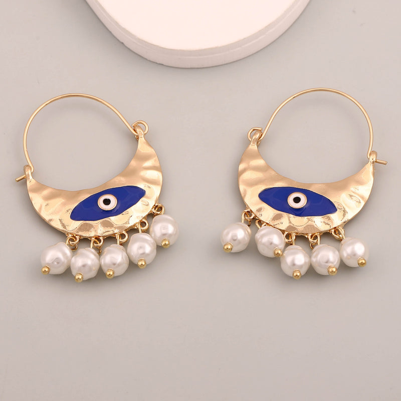 Classic Pearl Earring with Timeless Appeal