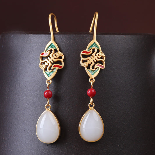 Classic Gold Earring with Timeless Appeal