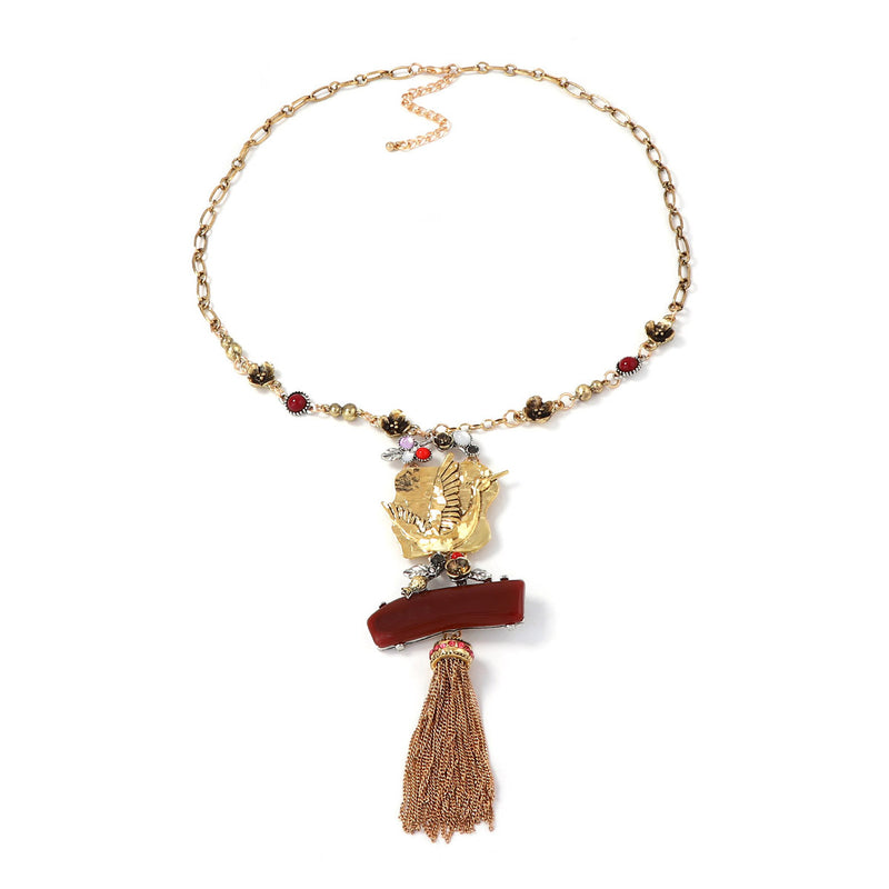 Charming Piece for Any Occasion