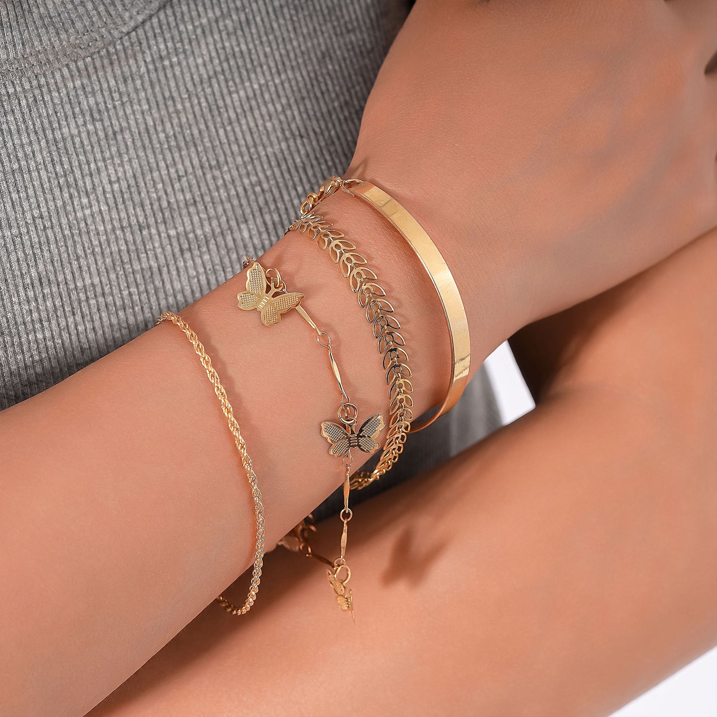 Beautiful Set with Unique Style