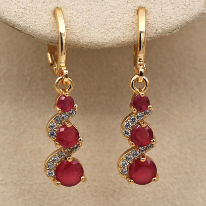 Stunning Gold Earring for Daily Wear