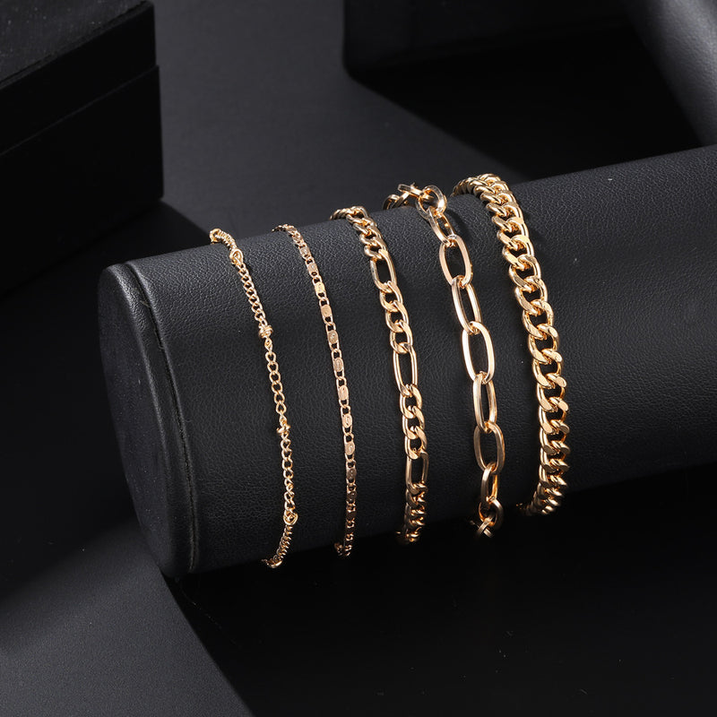 Classic Gold Bracelet with Timeless Appeal