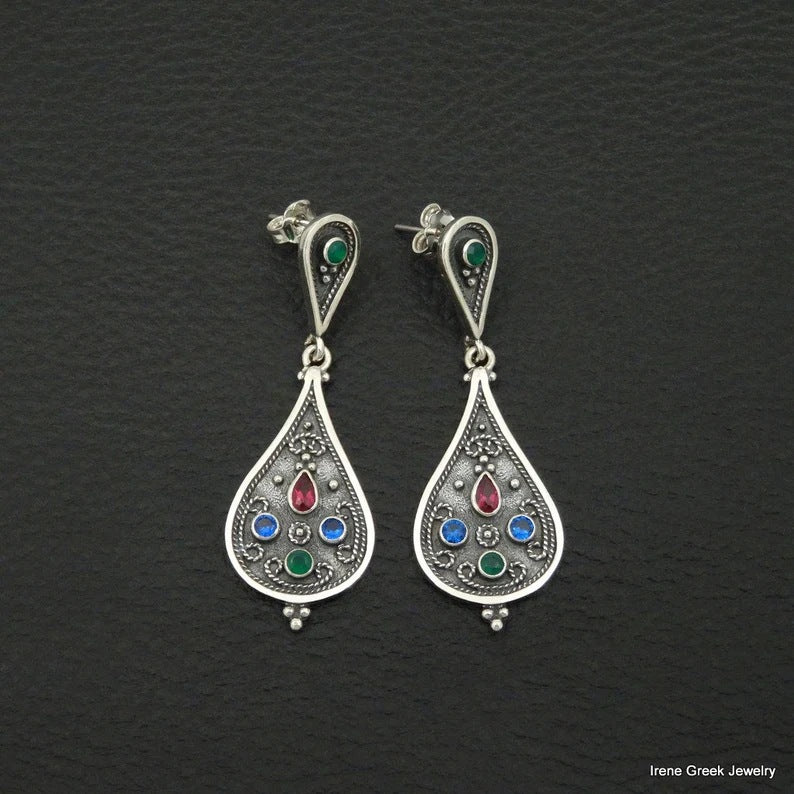 Charming Earring for Any Occasion