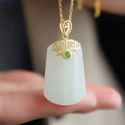Stunning Silver Necklace for Daily Wear