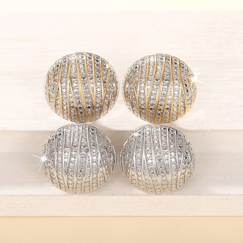 Classic Earring with Timeless Appeal
