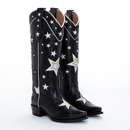 Graceful Orthopedic Boots for Modern Look