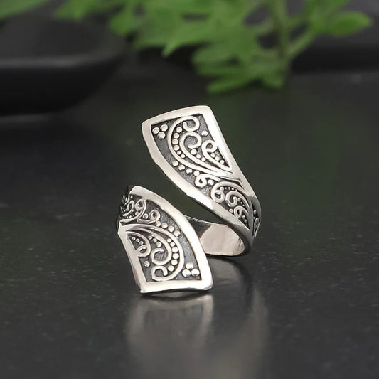 Stunning Silver Ring for Daily Wear