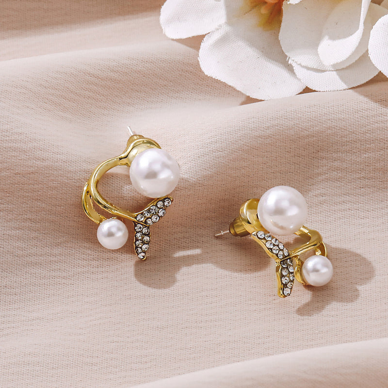 Elegant Gold Earring for Every Occasion