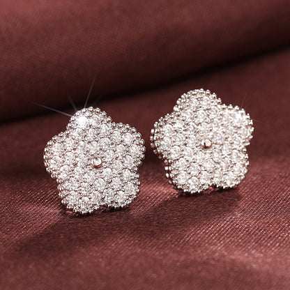 Charming Piece for Any Occasion