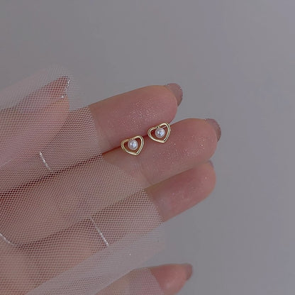 Charming Pearl Earring for Any Occasion