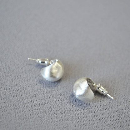 Beautiful Silver Earring with Unique Style