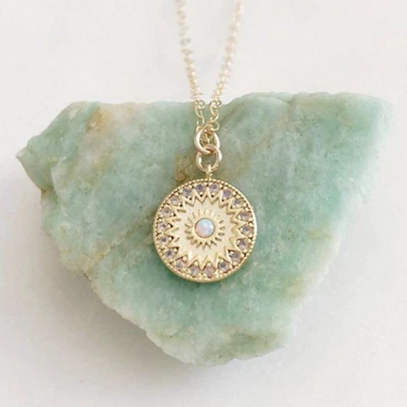 Classic Gold Necklace with Timeless Appeal