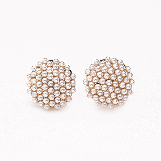 Romantic Pearl Piece for Special Moments