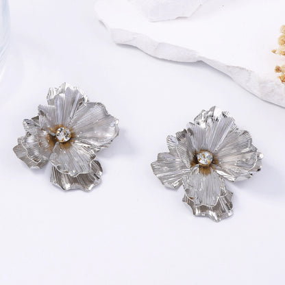 Classic Earring with Timeless Appeal