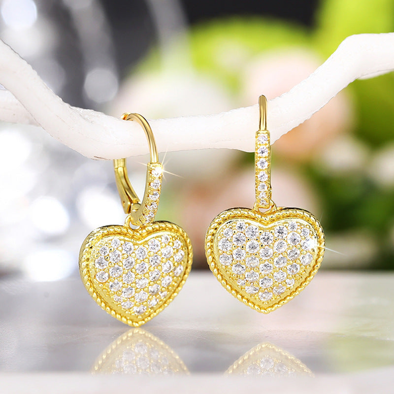 Classic Earring with Timeless Appeal