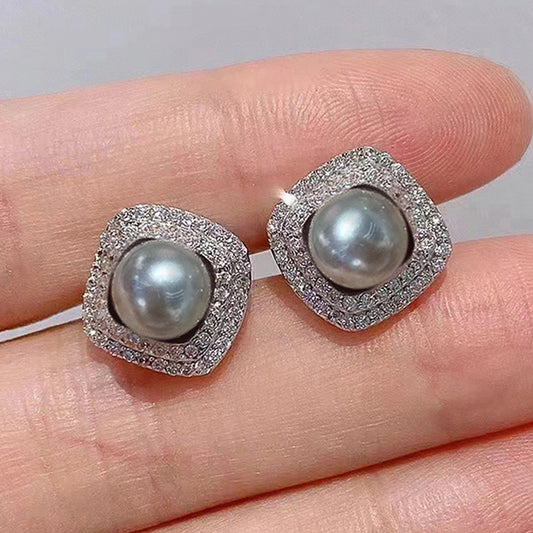 Stunning Pearl Earring for Daily Wear