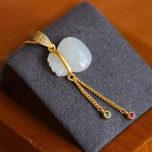 Beautiful Silver Pendant with Unique Style