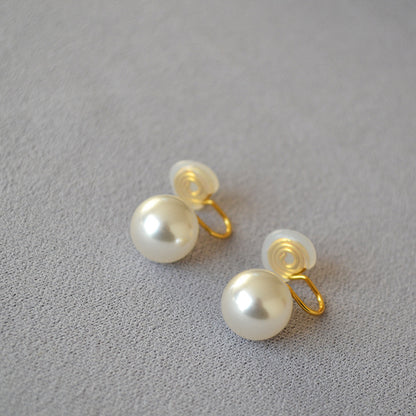 Delicate Artisan Pearl Earring