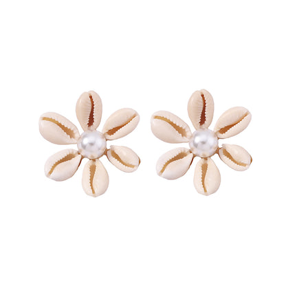 Charming Pearl Earring for Any Occasion