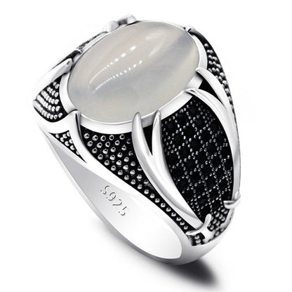 Classic Silver Ring with Timeless Appeal