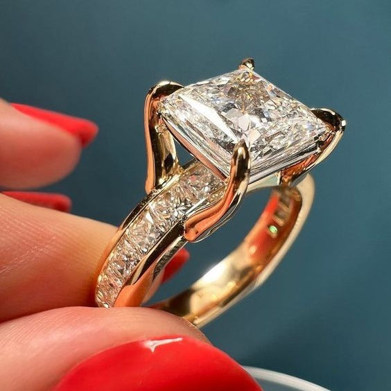 Classic Ring with Timeless Appeal